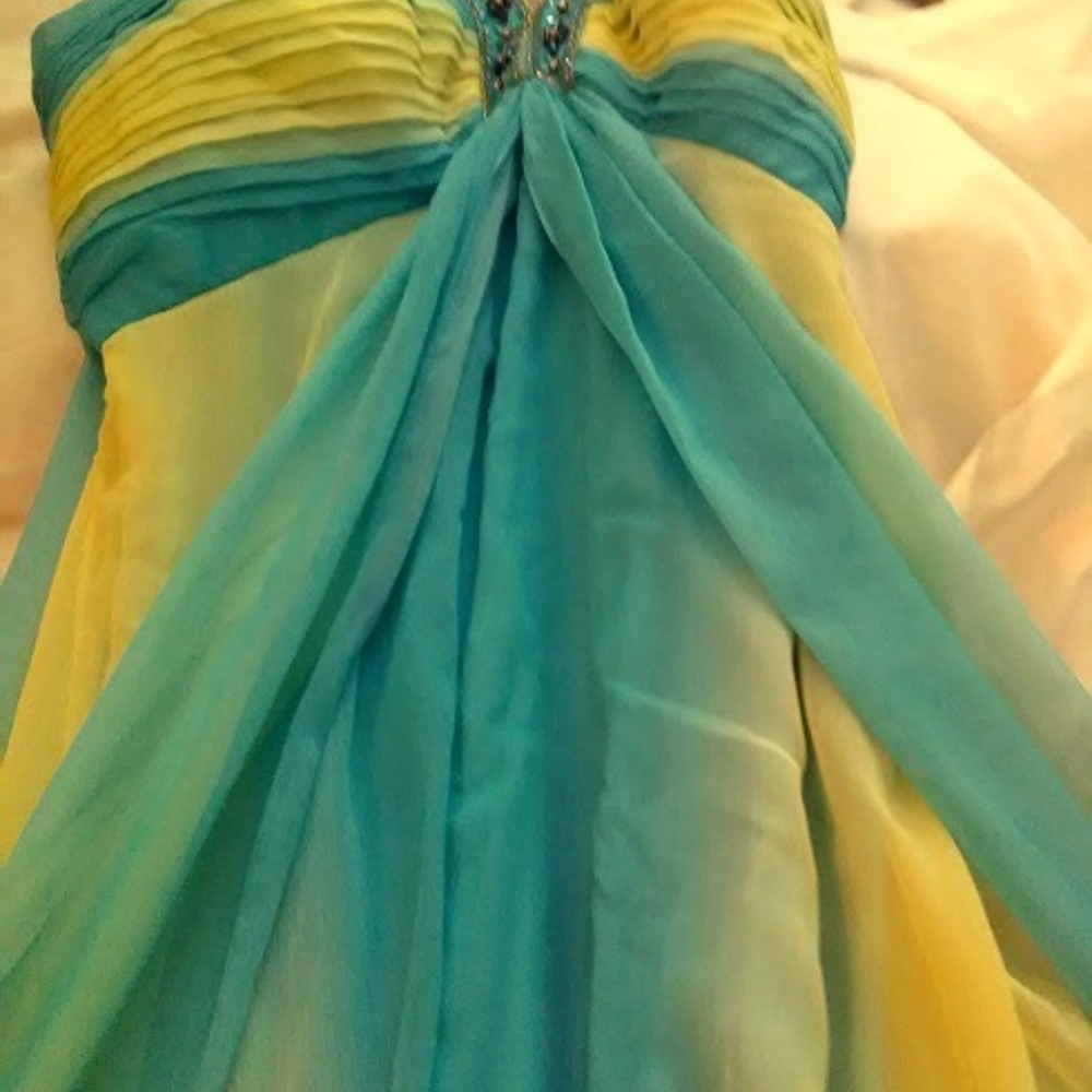 EVENING GOWN
